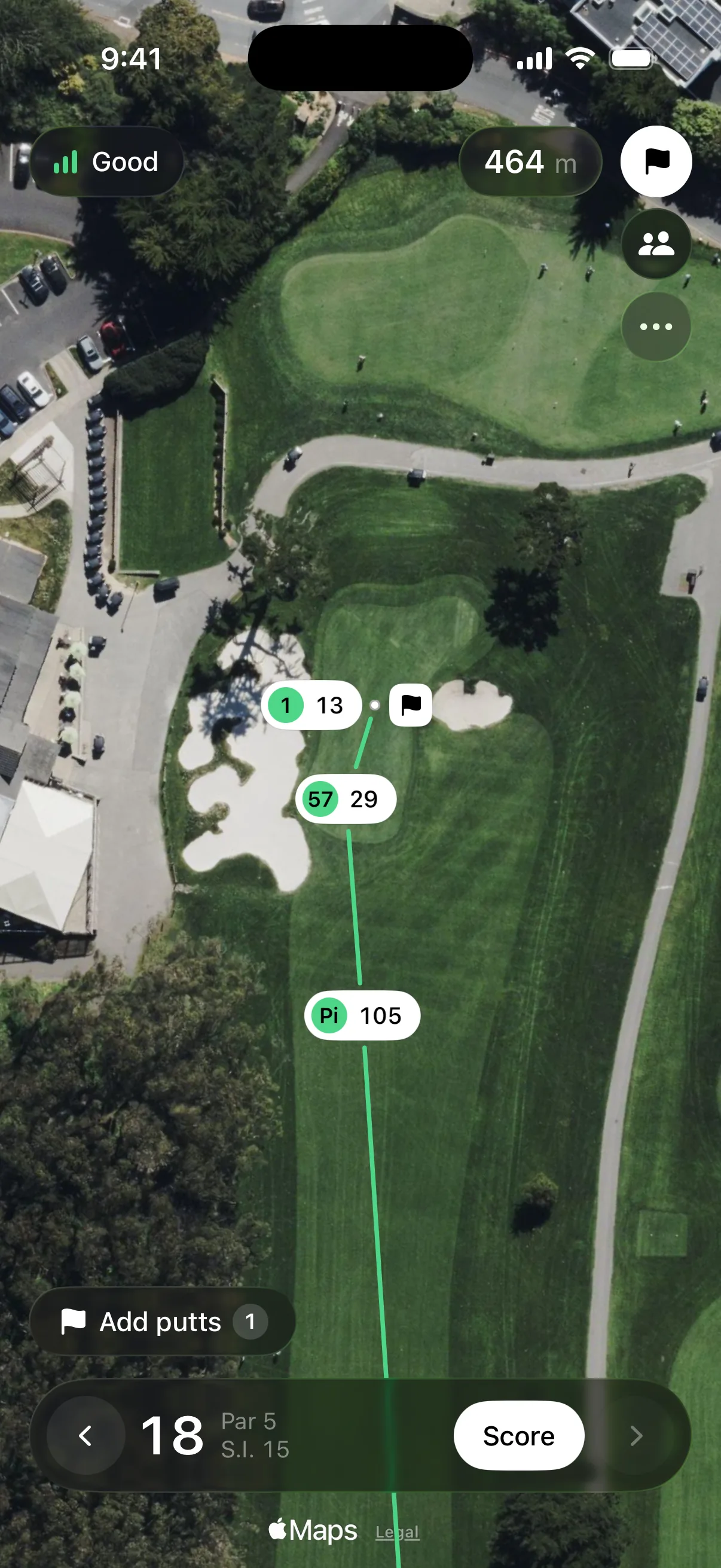 Playing a hole with live distances to the green